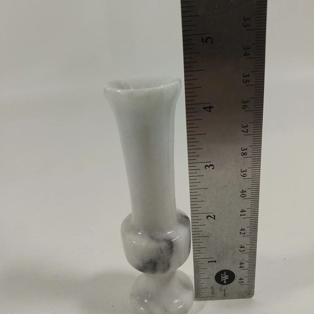 Small‎ VINTAGE turned Marble Bud Vase 4.5 in